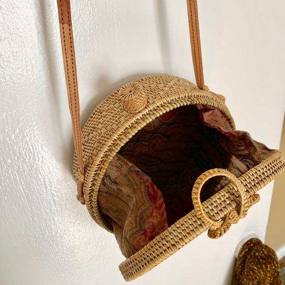 Woven Crossbody Bag - Picture 4 of 5